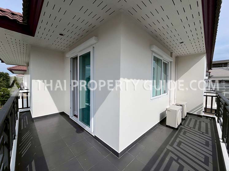 House with Shared Pool in Sukhumvit 